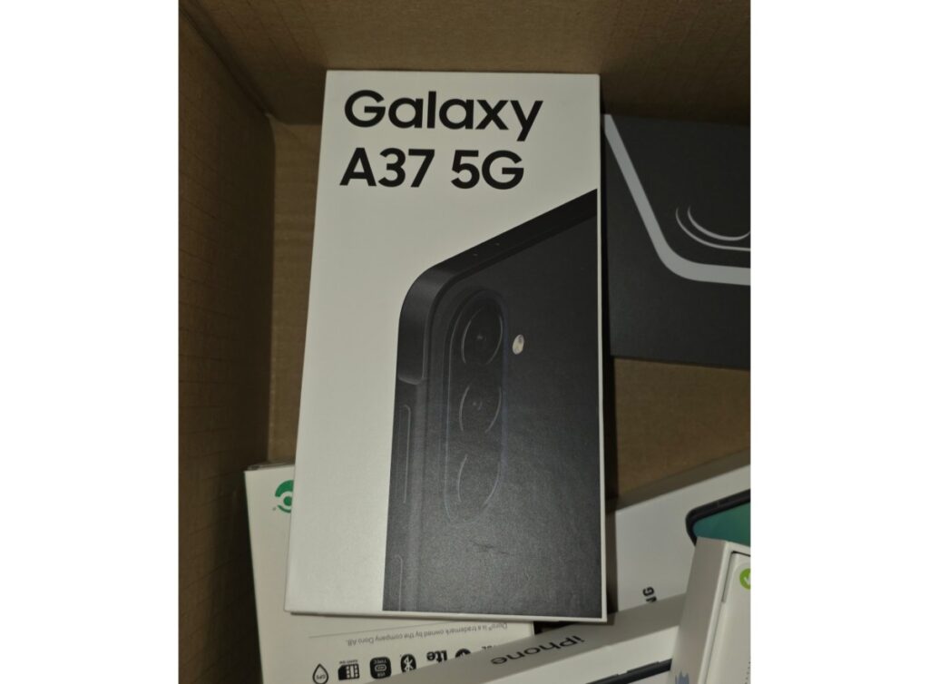galaxy-A37-box-1024x754 تسريب علبة سامسونج A37 قبل الإطلاق الرسمي