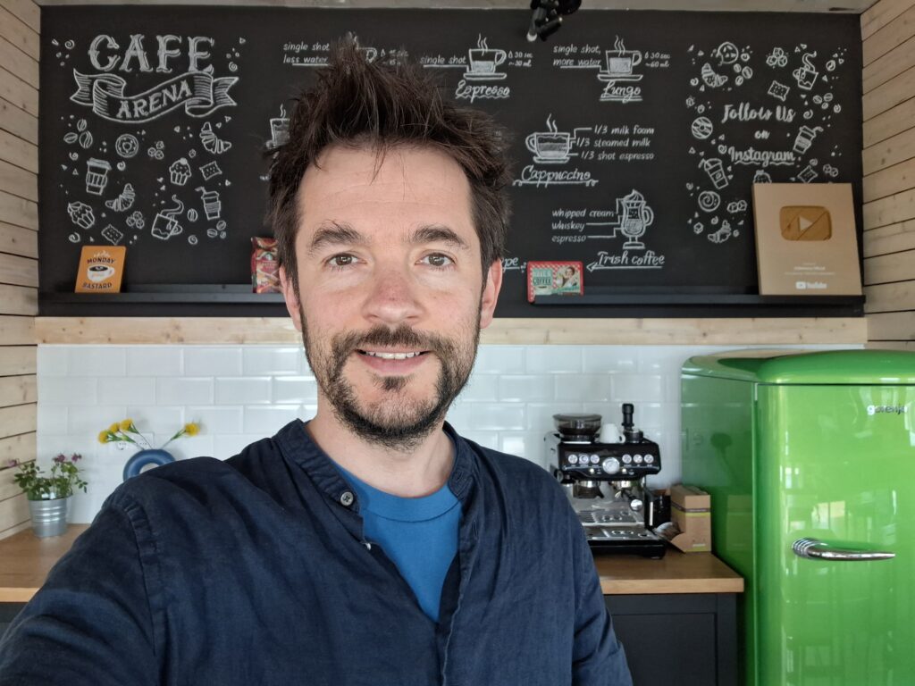 Selfie-samples-25mm-1024x768 Galaxy A37: تكرار ممل أم خيار ذكي؟